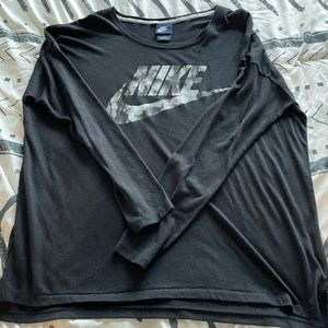 Black Nike long sleeve tee